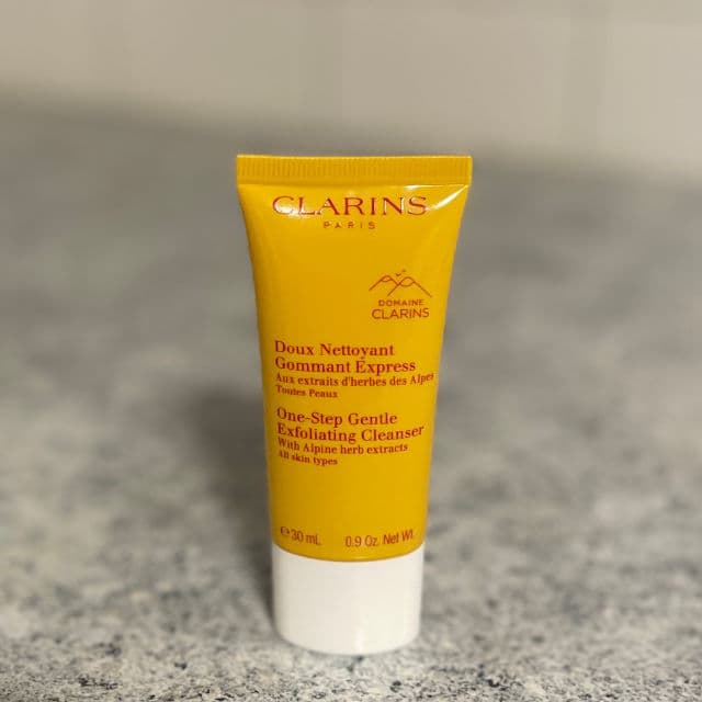 Clarins One-Step Gentle Exfoliating Cleanser review photo by mudonyourface
