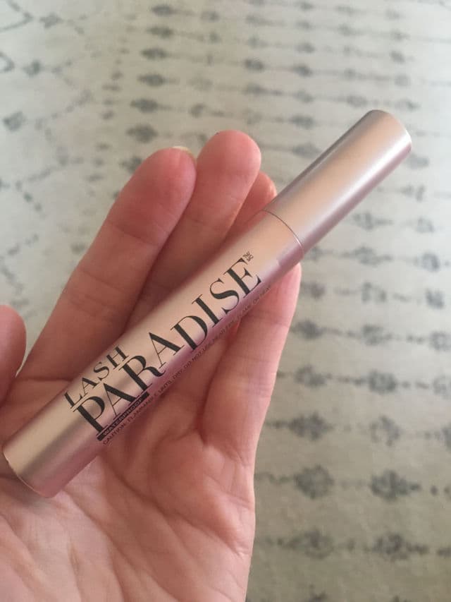 L'Oreal Paris Voluminous Lash Paradise Mascara review photo by mudonyourface