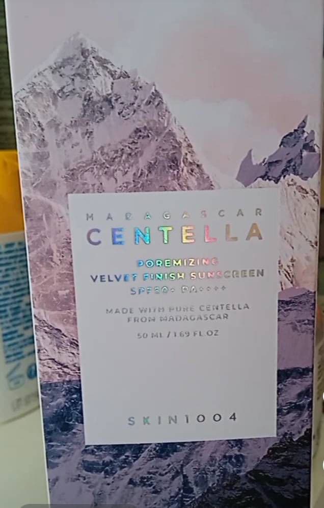 SKIN1004 Madagascar Centella Poremizing Velvet Finish Sunscreen SPF 50+ PA++++ review photo by vero02