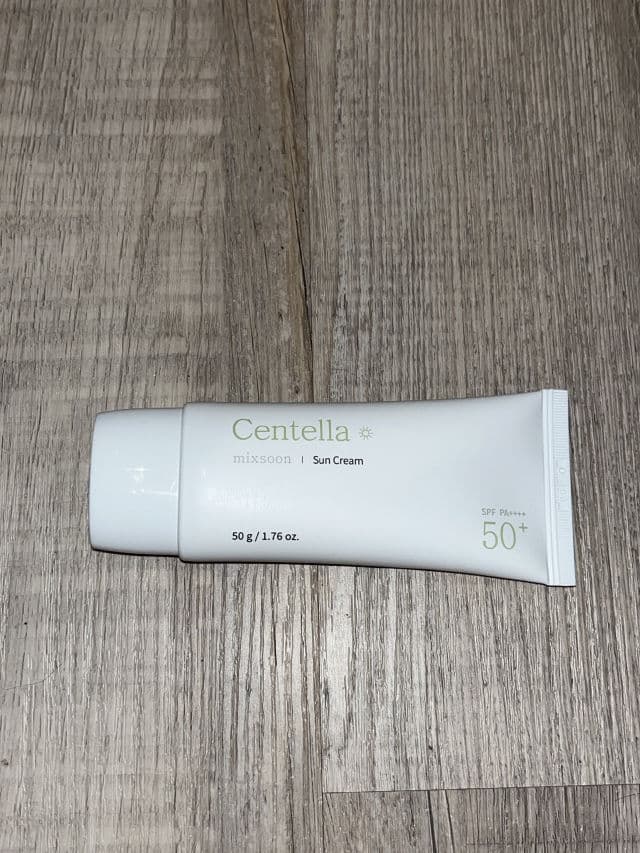 MIXSOON Centella Asiatica Sun Cream SPF 50+ PA++++  review photo by LaraFelix