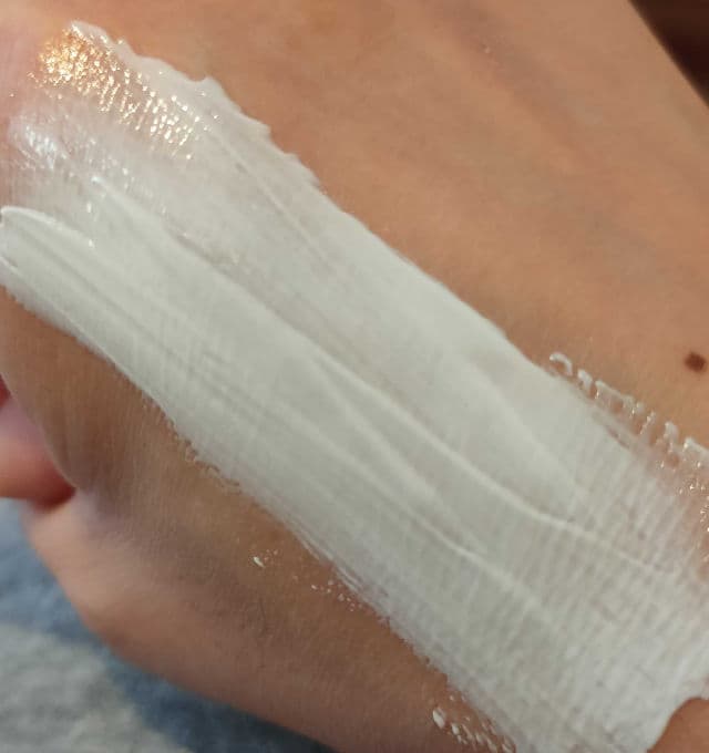 Mixa Cica Repair Balm Tube review photo by FrenchyPeach19