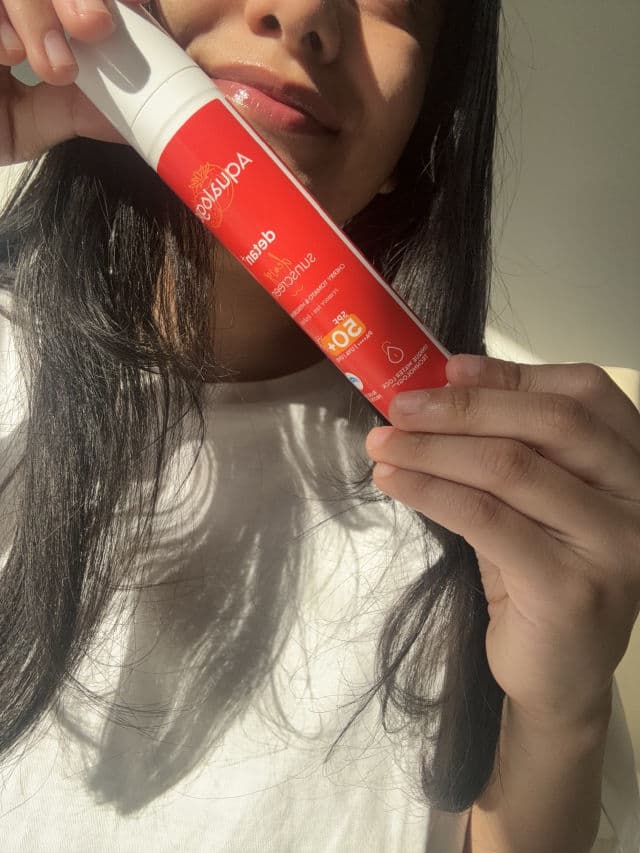 Aqualogica Detan+ Dewy Sunscreen SPF 50 & PA++++ review photo by skinandstrands