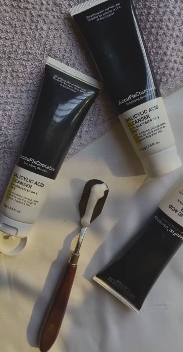 AccuFix Cosmetics Salicylic Acid Cleanser review photo by Noufraveen
