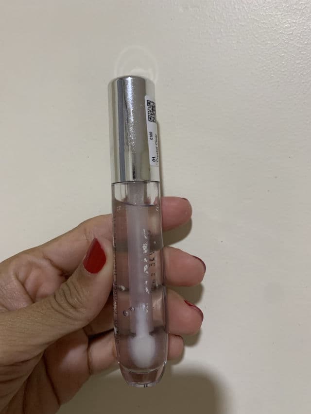 Essence Extreme Shine Volume Lipgloss 101 Milky Way review photo by makeupsthefanie