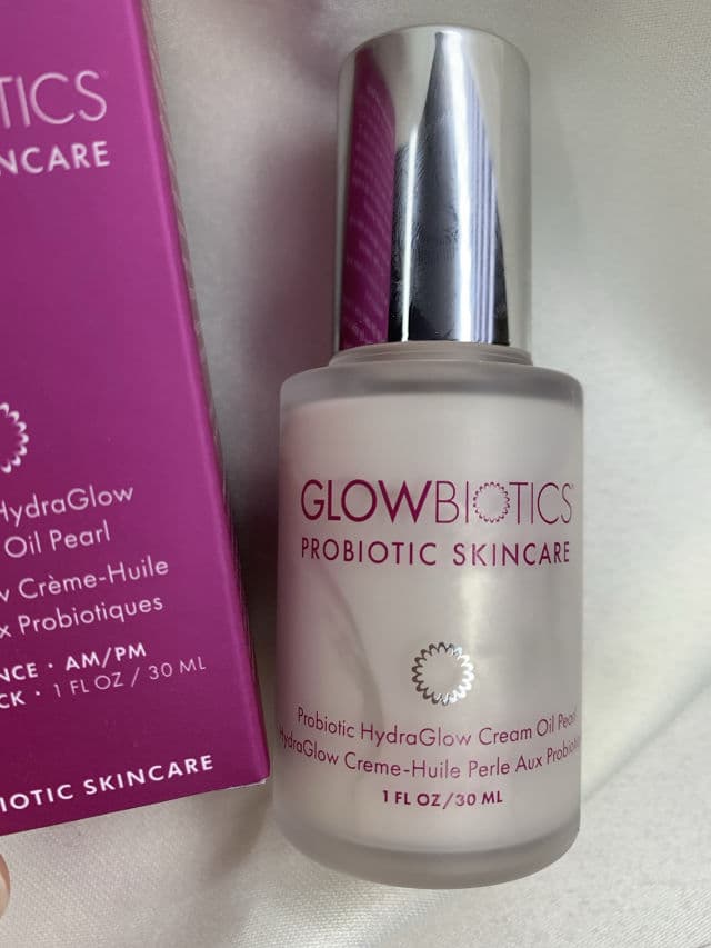 GLOWBIOTICS Probiotic HydraGlow Cream Oil review photo by makeupsthefanie