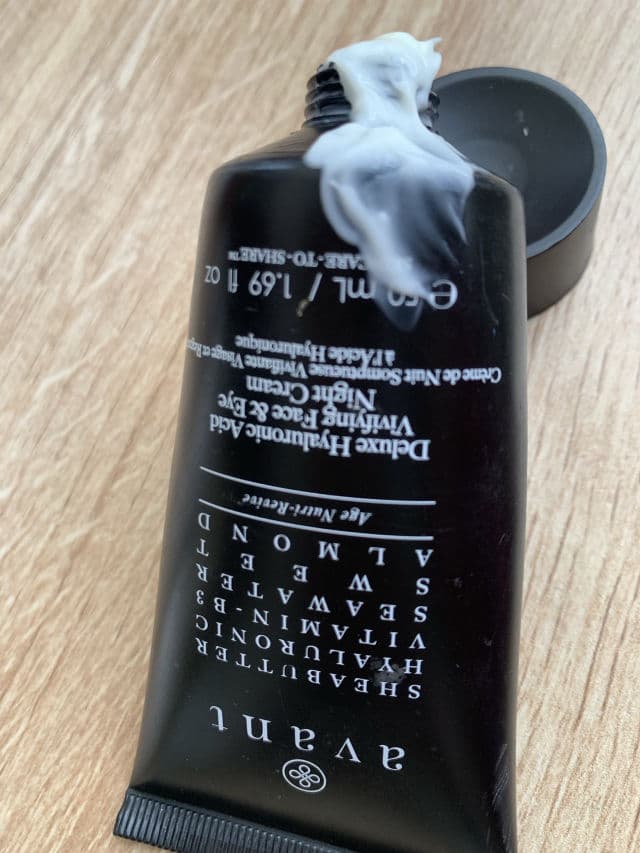 Avant Skincare Deluxe Hyaluronic Acid Vivifying Face & Eye Night Cream review photo by makeupsthefanie