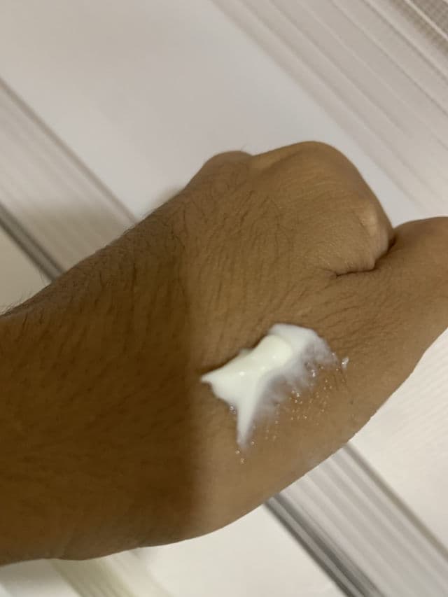 La Roche-Posay Lipikar Baume AP+ review photo by makeupsthefanie