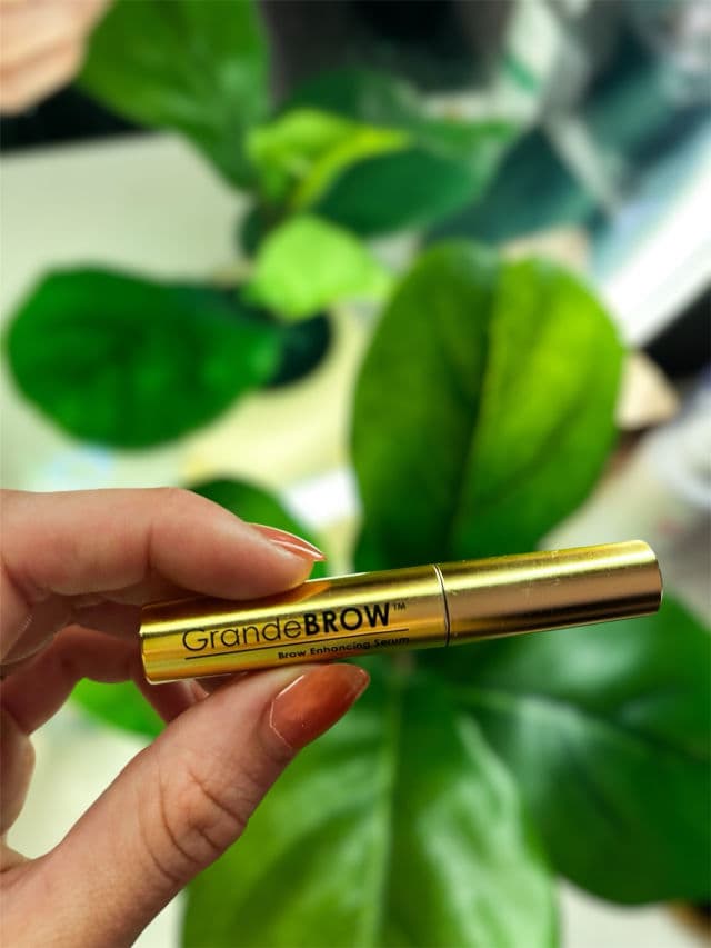 Grande Cosmetics GrandeBROW Brow Enhancing Serum review photo by rachaellereviews