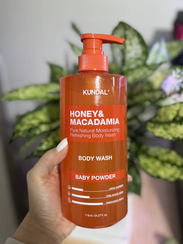 Kundal Honey & Macadamia Body Wash - Cherry Blossom review photo by Krisstine