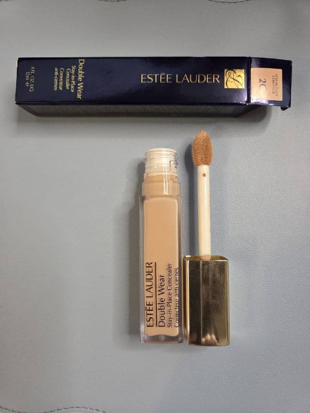 Estee Lauder Double Wear Stay-in-Place Flawless Wear Concealer review photo by ImAStupidAssDork