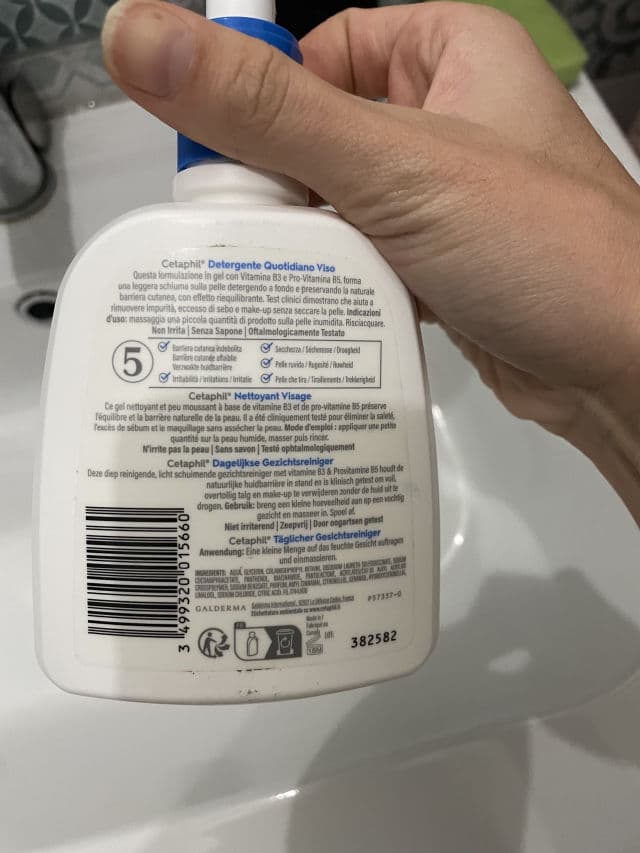 Cetaphil Hydrating Foaming Cream Cleanser review photo by fede