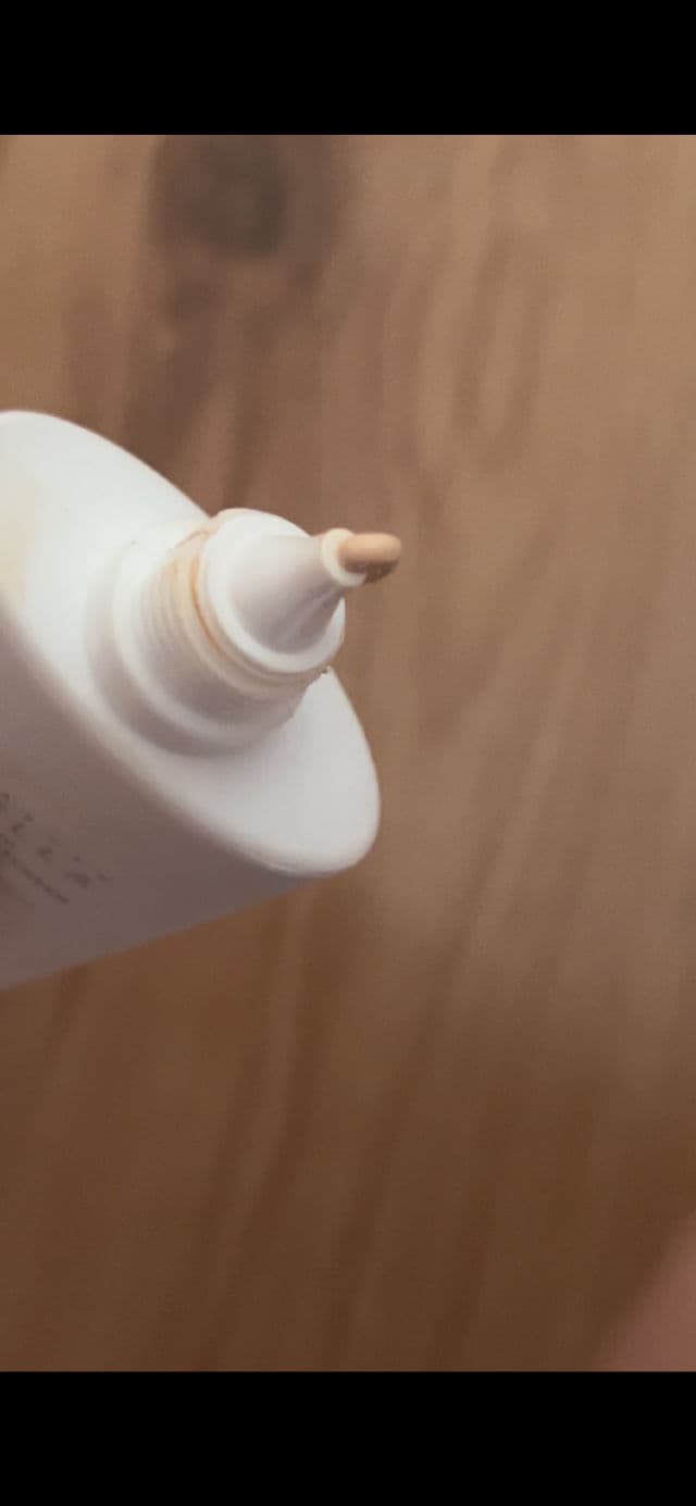 SKIN1004 Madagascar Centella Poremizing Velvet Finish Sunscreen SPF 50+ PA++++ review photo by Lucia