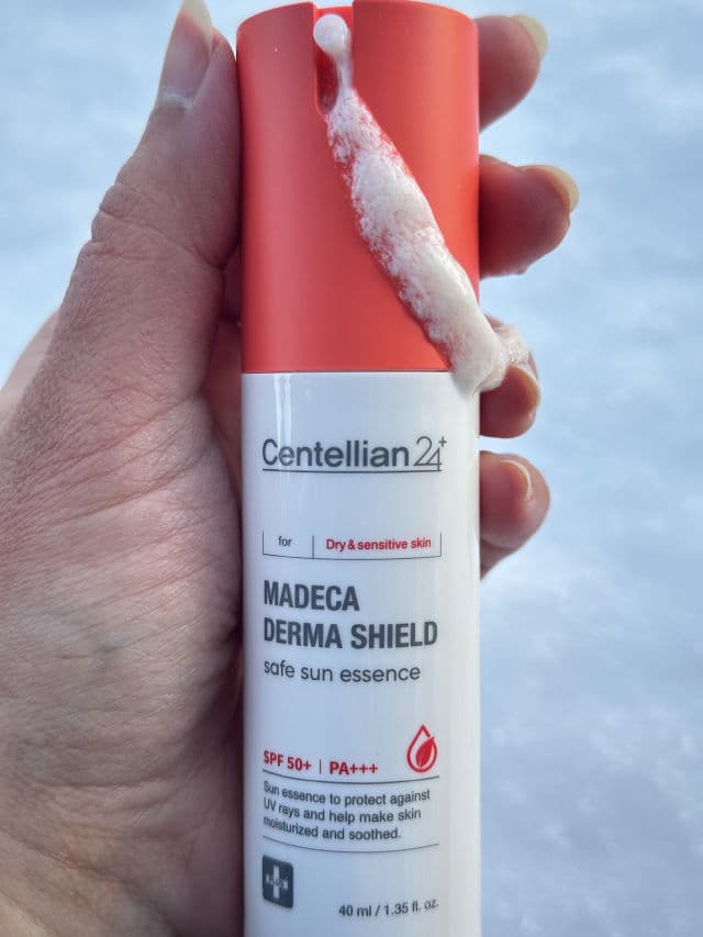 Centellian24 Madeca Derma Shield Safe Sun Essence SPF50+ PA++++ review photo by FacelessFinesse