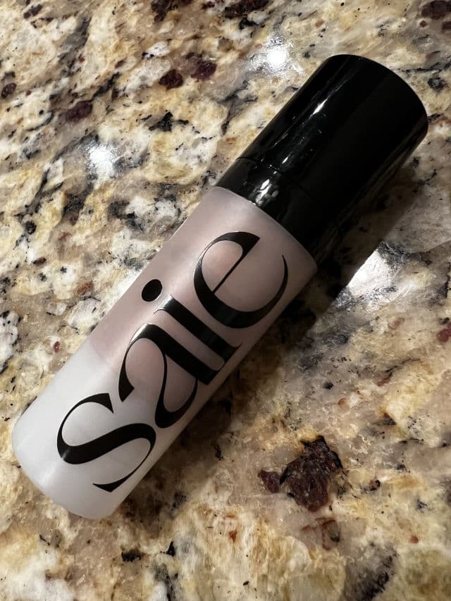 Saie Glowy Super Gel - Sunglow review photo by ChloeJ99