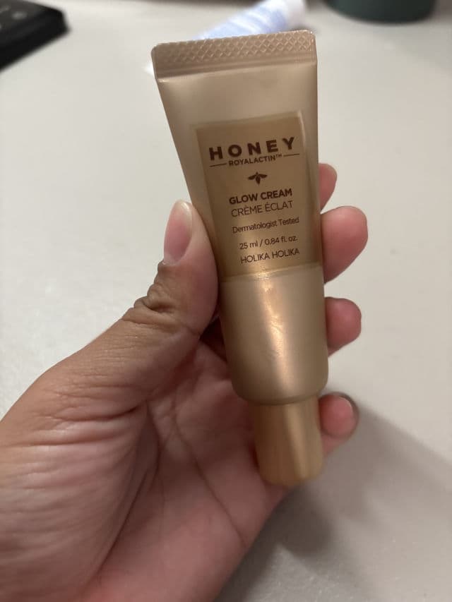 HOLIKA HOLIKA Honey Royalactin Glow Cream review photo by Jade