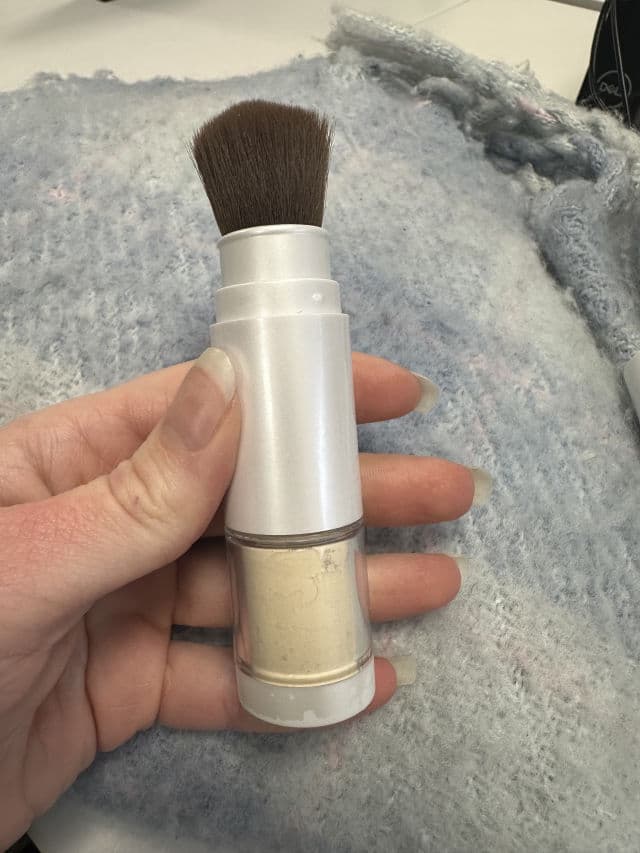 Hawaiian Tropic Mineral Translucent Sunscreen Powder Brush SPF 30 review photo by roseAbstraite