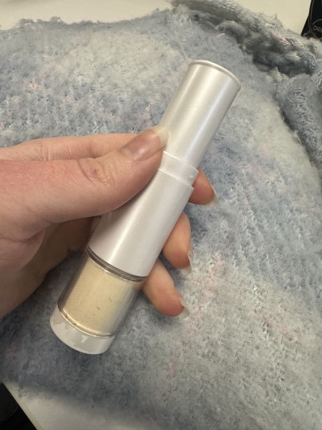 Hawaiian Tropic Mineral Translucent Sunscreen Powder Brush SPF 30 review photo by roseAbstraite