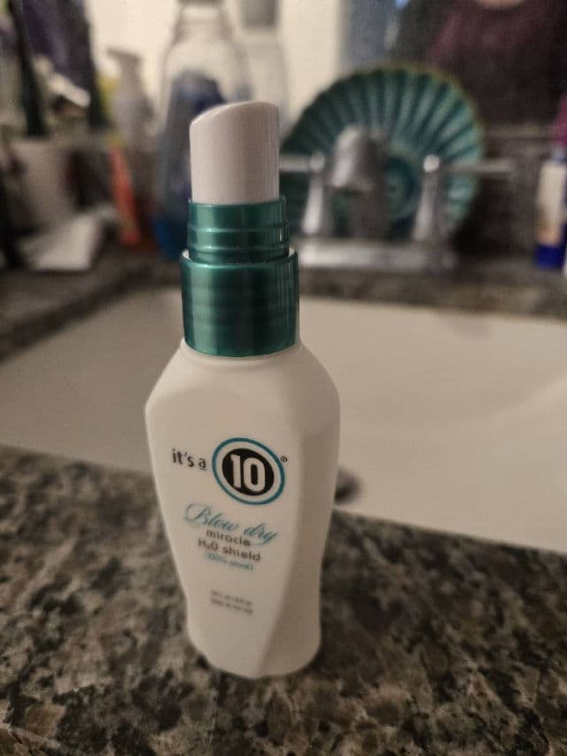 It's a 10 Haircare Miracle Leave-In Product with 10 Benefits review photo by Unraveledreviews