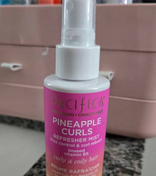 Pacifica Pineapple Curls Refresher Mist review photo by kattykurves