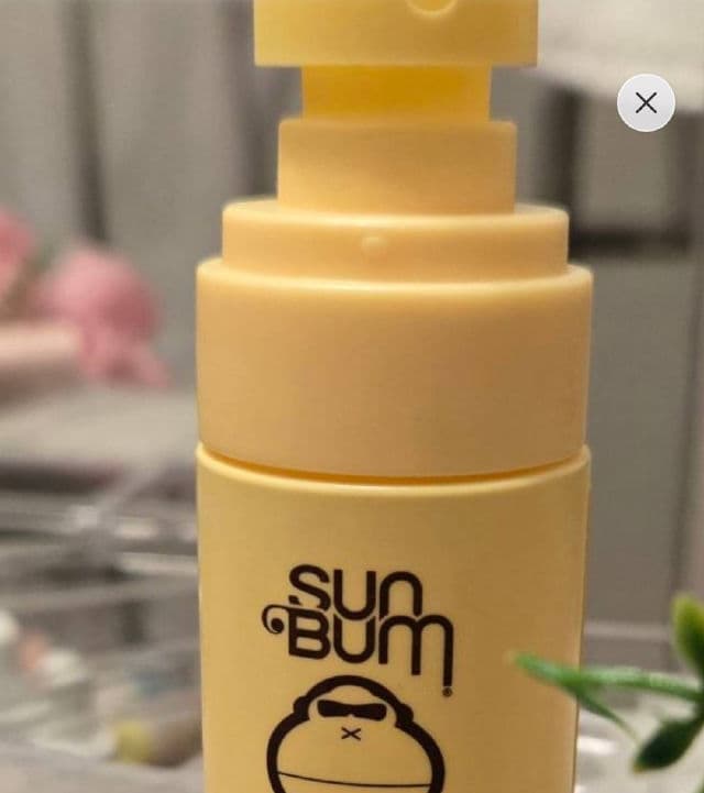 Sun Bum Original SPF 45 Sunscreen Face Mist review photo by Unraveledreviews