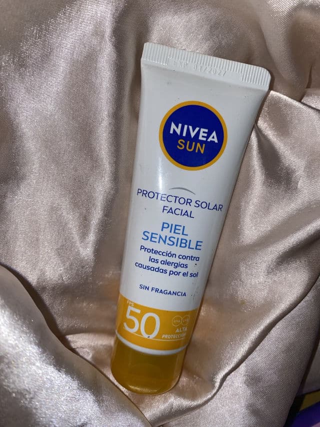 Nivea Sun UV Visage Sensitive SPF50 review photo by MariaFerd