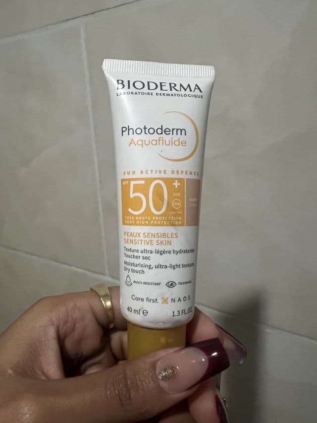Bioderma Photoderm Aquafluide Sun Active Defense SPF50+ review photo by Angelatv