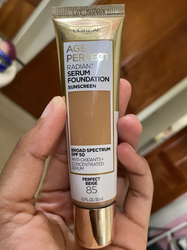L'Oreal Paris Age Perfect Radiant Serum Foundation SPF 50 review photo by aurisnilda