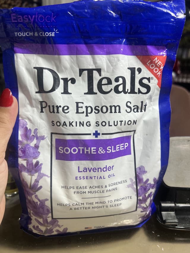 Dr Teal's Soothe & Sleep with Lavender Pure Epsom Salt Soaking Solution review photo by arielysmarcel