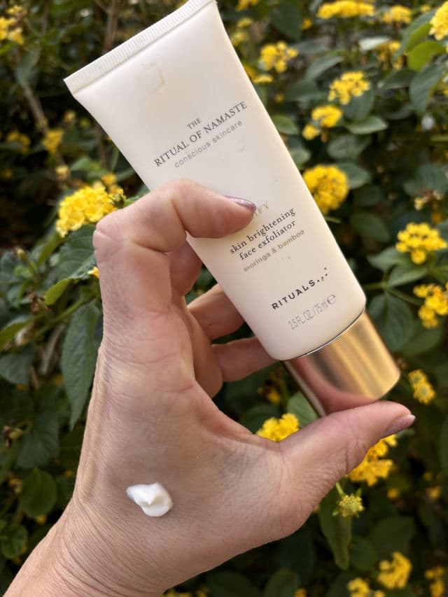 Rituals Skin Brightening Face Exfoliator review photo by Tizy