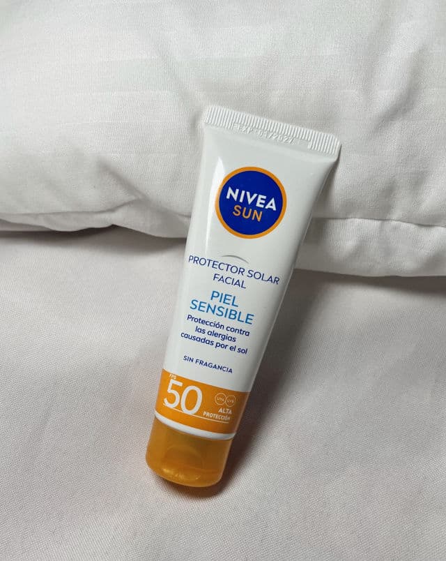 Nivea Sun UV Face Sensitive Sun Allergy Protection Sun Cream SPF50 review photo by olayamarie