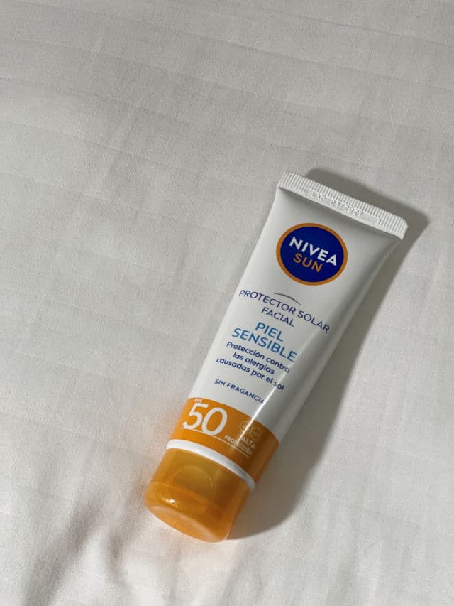 Nivea Sun UV Face Sensitive Sun Allergy Protection Sun Cream SPF50 review photo by olayamarie
