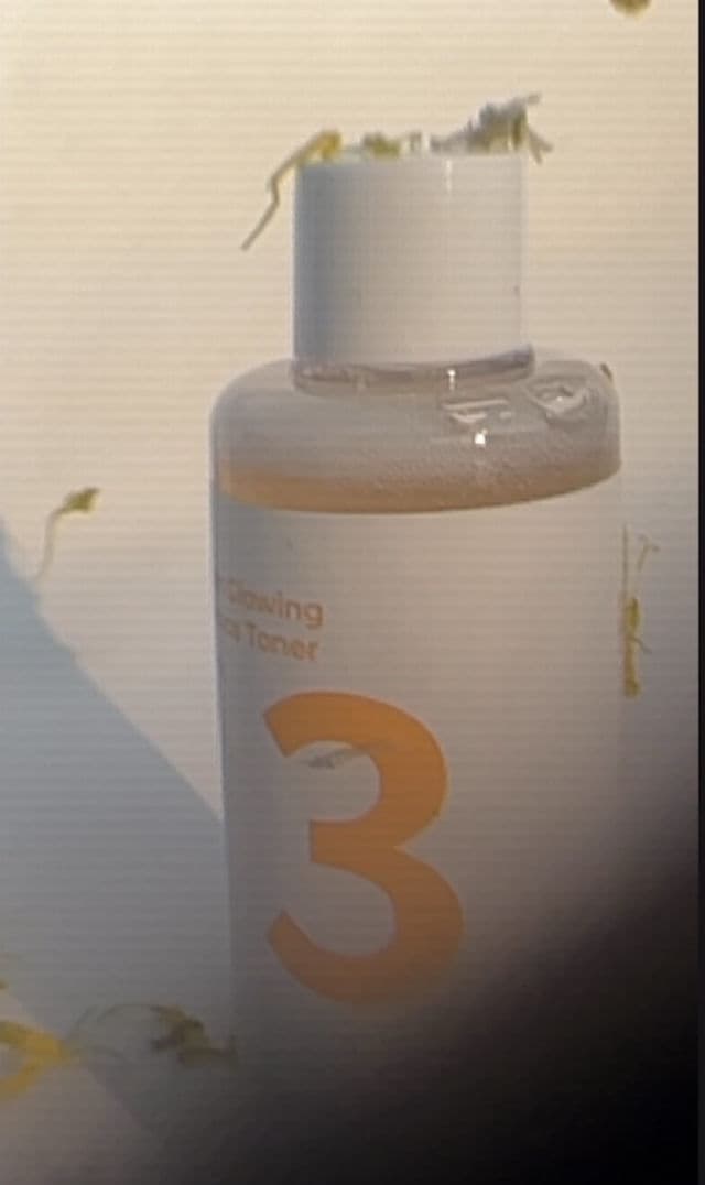 numbuzin No.3 Super Glowing Essence Toner review photo by alchemist