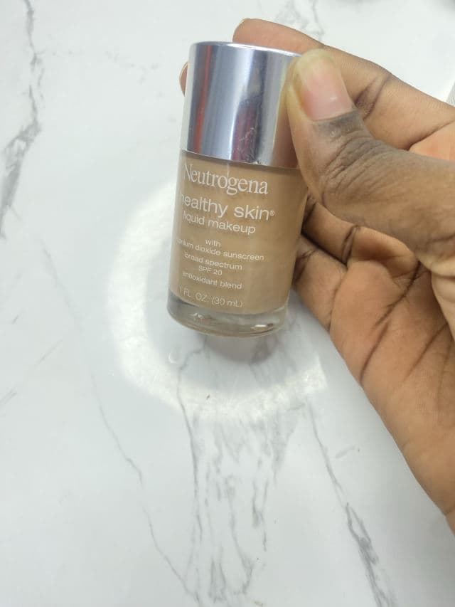 Neutrogena Healthy Skin Enhancer Tinted Moisturizer review photo by solangicuevass