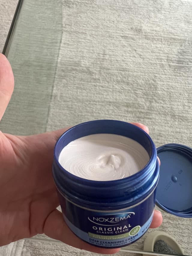 Noxzema Classic Clean Original Deep Cleaning Cream with Eucalyptus Extract review photo by blueiz35