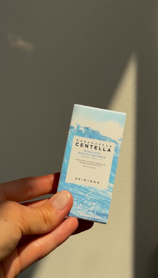 SKIN1004 Madagascar Centella Hyalu-Cica Silky-fit Sun Stick SPF50+ PA++++ review photo by Polinia