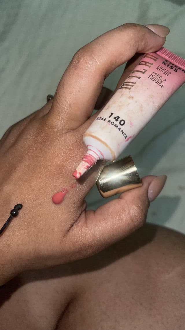 Milani Cosmetics Cheek Kiss Liquid Blush 130 Cheeky Coral review photo by estemmhola