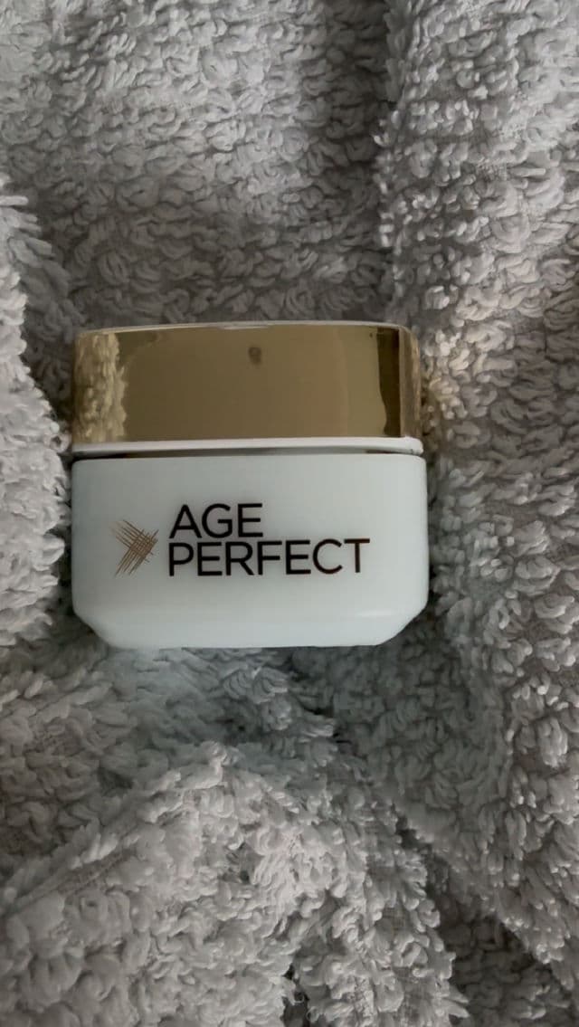 L'Oreal Paris Age Perfect Anti-Sagging & Ultra-Hydrating Eye Cream review photo by ambrosiareviews