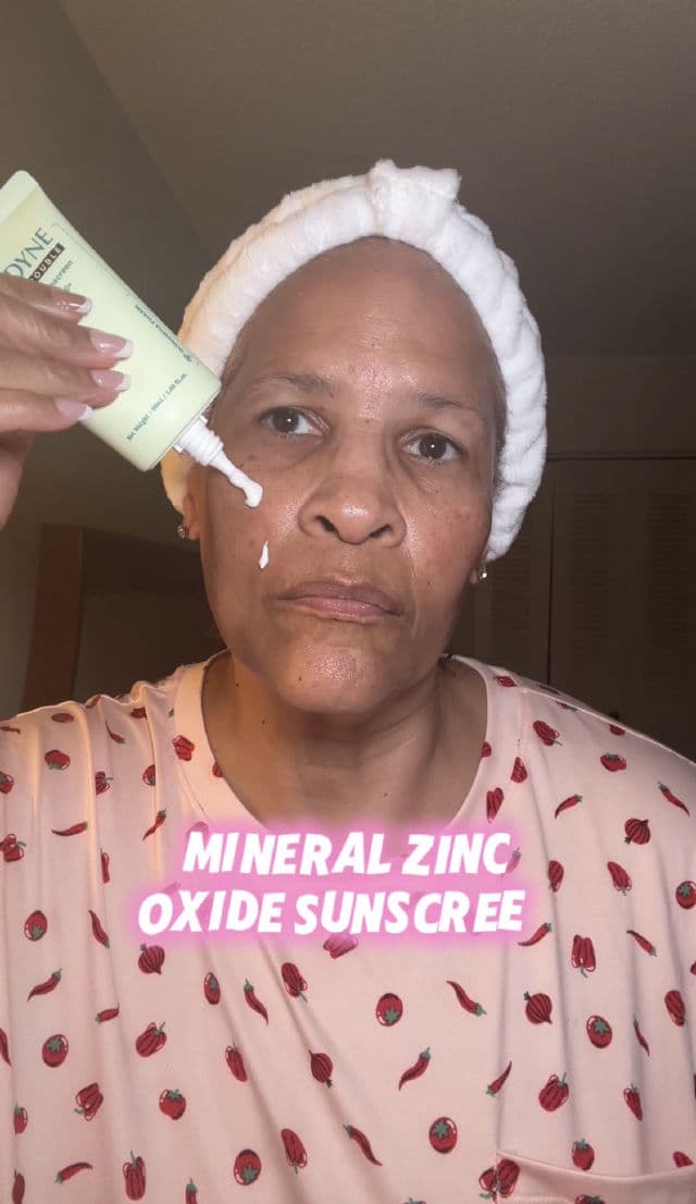 Fusidyne Derma Trouble Zinc Calming Sunscreen SPF 50+ PA+++ review photo by LilyCB26