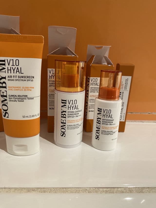Some By Mi V10 Hyal Antioxidant Sunscreen SPF50+ PA++++ review photo by NosCuidamosMas
