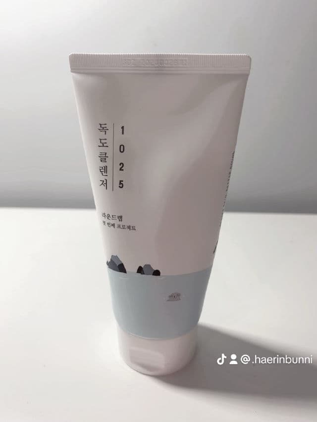 Round Lab 1025 Dokdo Cleanser review photo by haerin