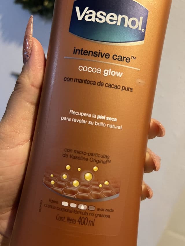 Vasenol Intensive Care Cocoa Glow con Manteca de Cacao Pura review photo by nuryspuntieroficial