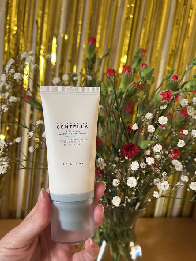 SKIN1004 Madagascar Centella Hyalu-Cica Water-Fit Sun Serum SPF50+ PA++++ review photo by iniuka