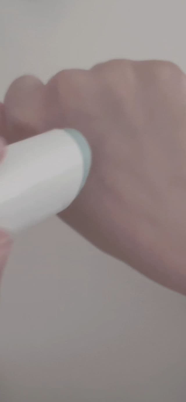 SKIN1004 Madagascar Centella Hyalu-Cica Silky-fit Sun Stick SPF50+ PA++++ review photo by Sukie