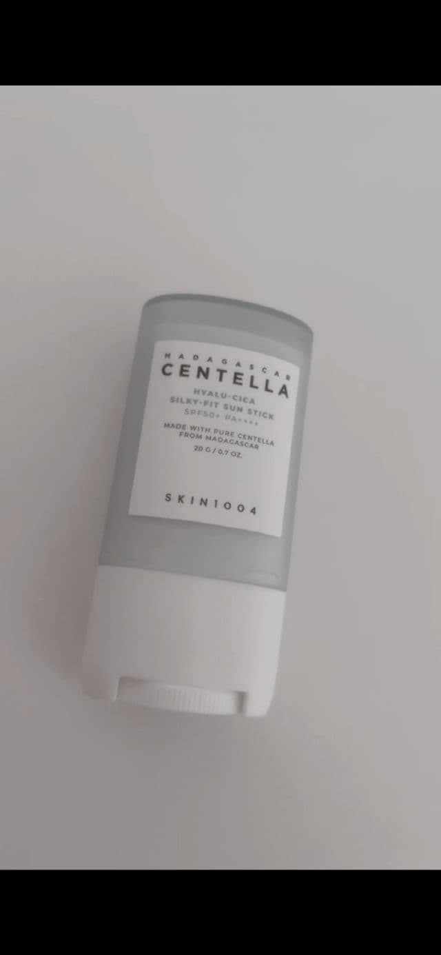 SKIN1004 Madagascar Centella Hyalu-Cica Silky-fit Sun Stick SPF50+ PA++++ review photo by Sukie