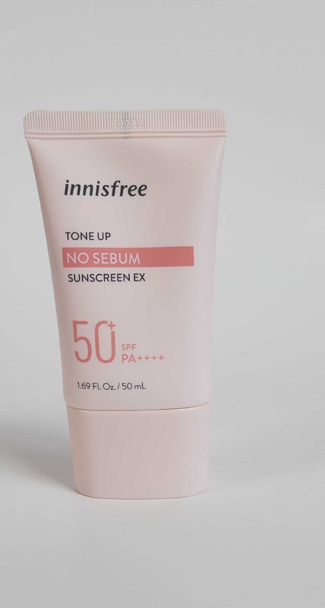 INNISFREE Tone Up No Sebum Sunscreen EX SPF50 PA++++ review photo by ImAngie