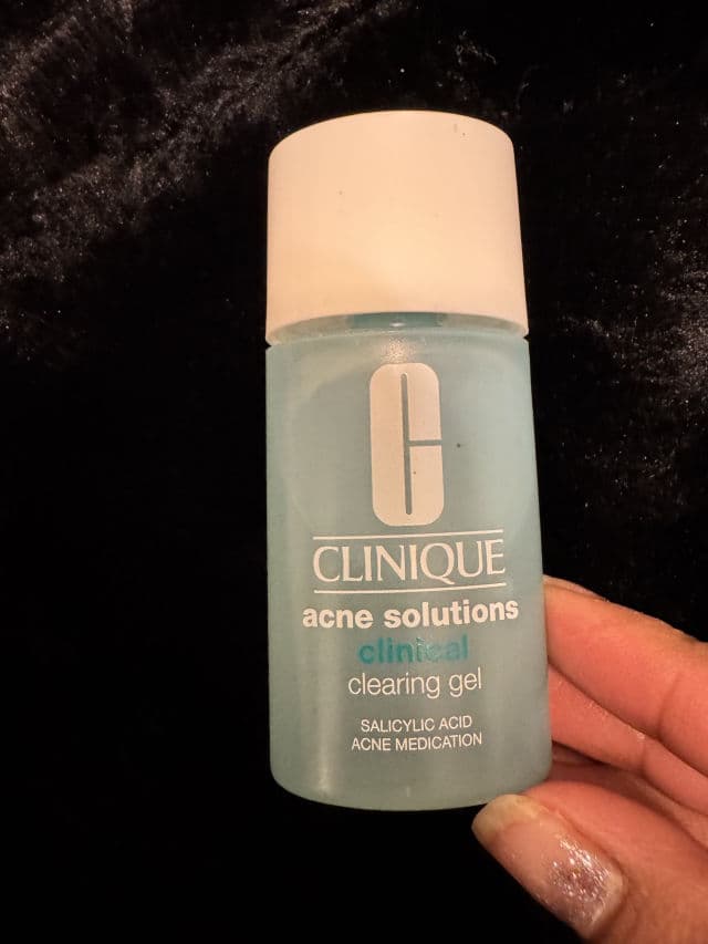 Clinique Acne Solutions™ BB Cream Broad Spectrum SPF 40 review photo by LauAntunez