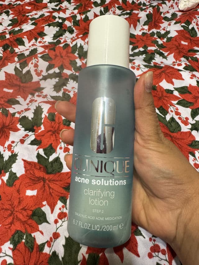 Clinique Acne Solutions Clarifying Lotion review photo by LauAntunez