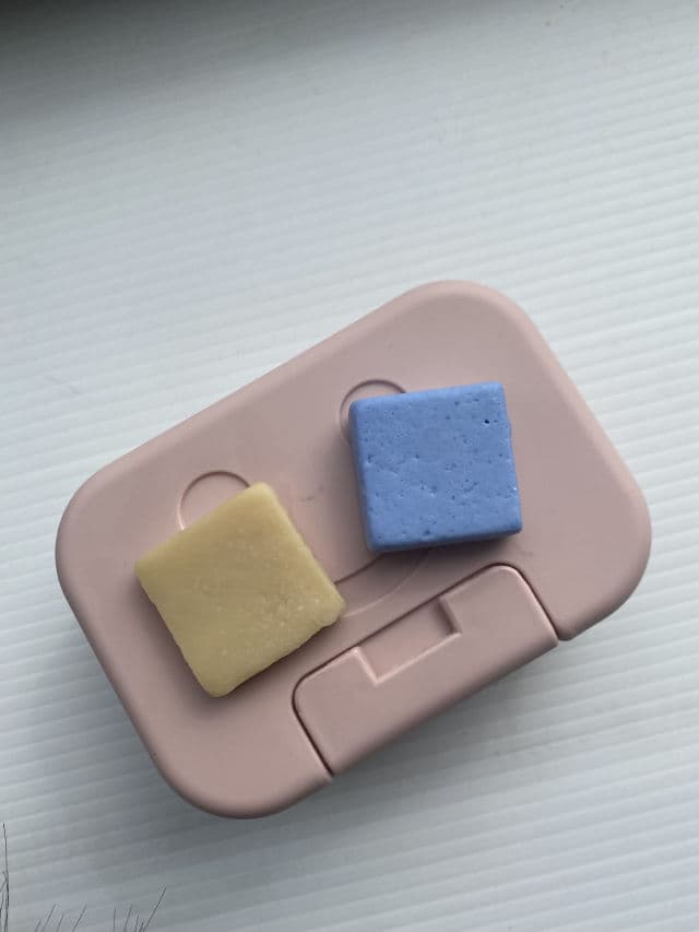 OASIS: Solid Shampoo Blue Pea Lemongrass review photo by pocelyn