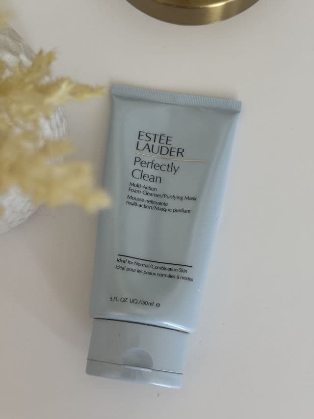 Estee Lauder Perfectly Clean Multi-Action Creme Cleanser/Moisture Mask review photo by JulianaMYR