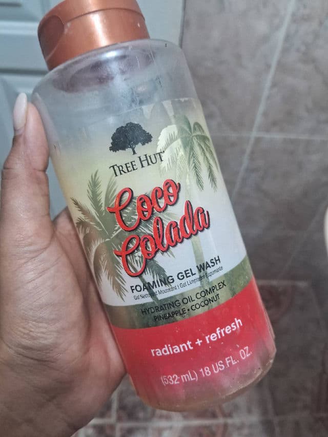Tree Hut Coco Colada Foaming Gel Wash review photo by licari
